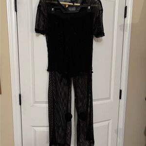 Love Black Streamlined Beach lounge set!